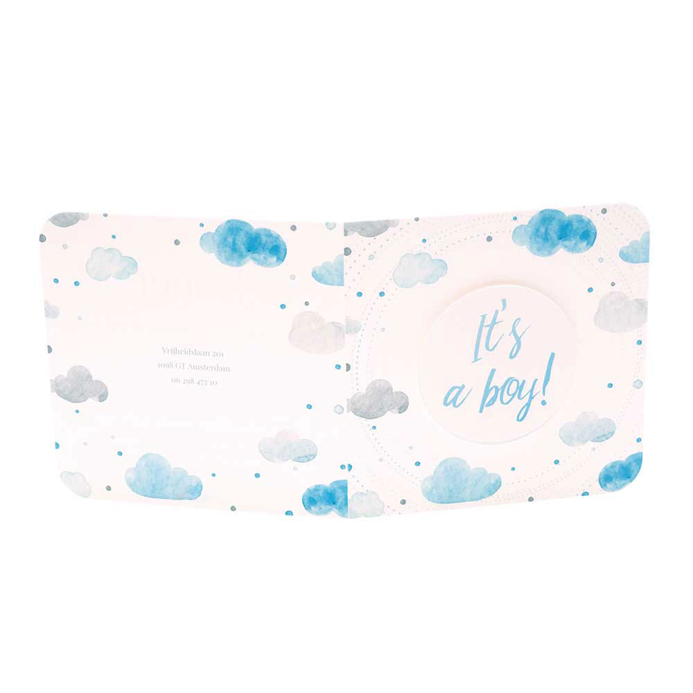 Gestanst geboortekaartje "In de wolken - It's a boy" Gestanst geboortekaartje "In de wolken - It's a boy"