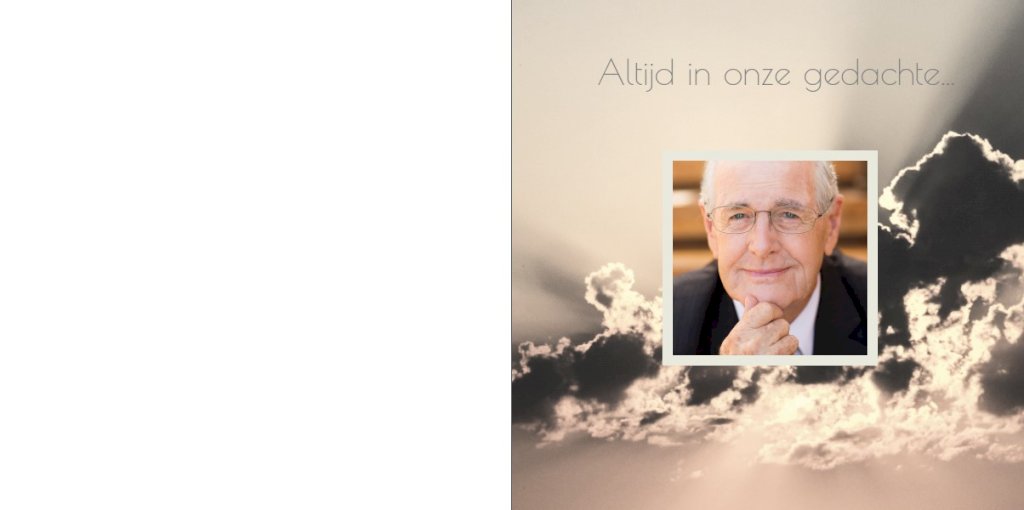 Gevouwen rouwkaart "Foto in de wolken" Gevouwen rouwkaart "Foto in de wolken"