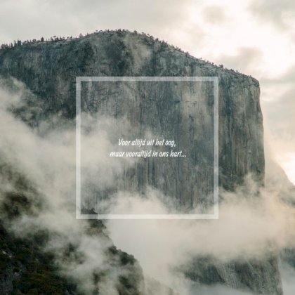 Gevouwen rouwkaart "Rotswand"