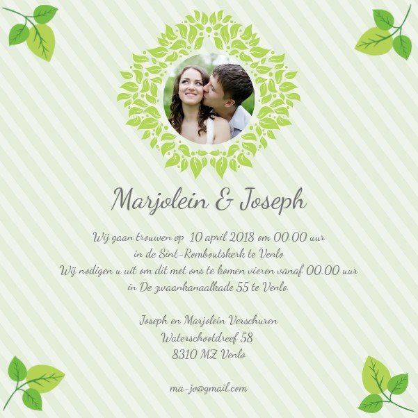 Magneetkaartje met blaadjes en natuurkrans met foto op strepen Magneetkaartje met blaadjes en natuurkrans met foto op strepen