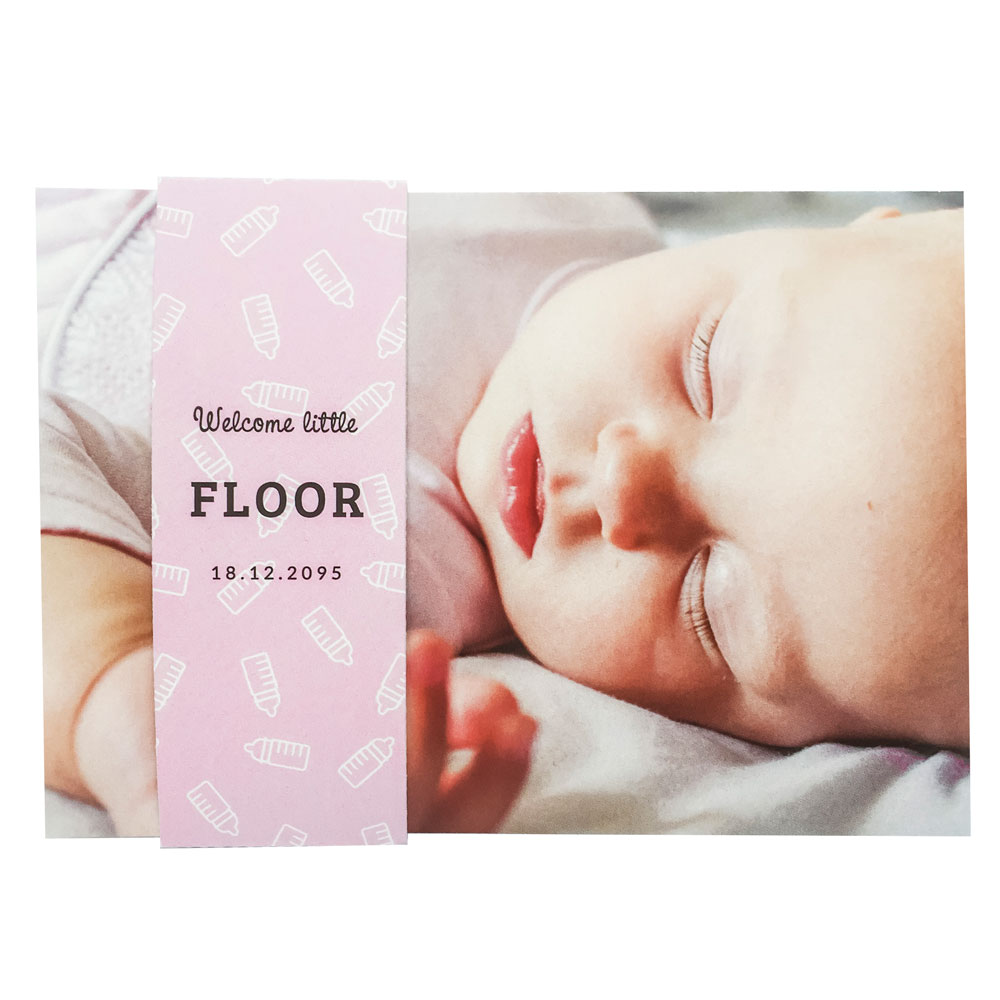 Fotokaart met roze sleeve en babyflesjes
