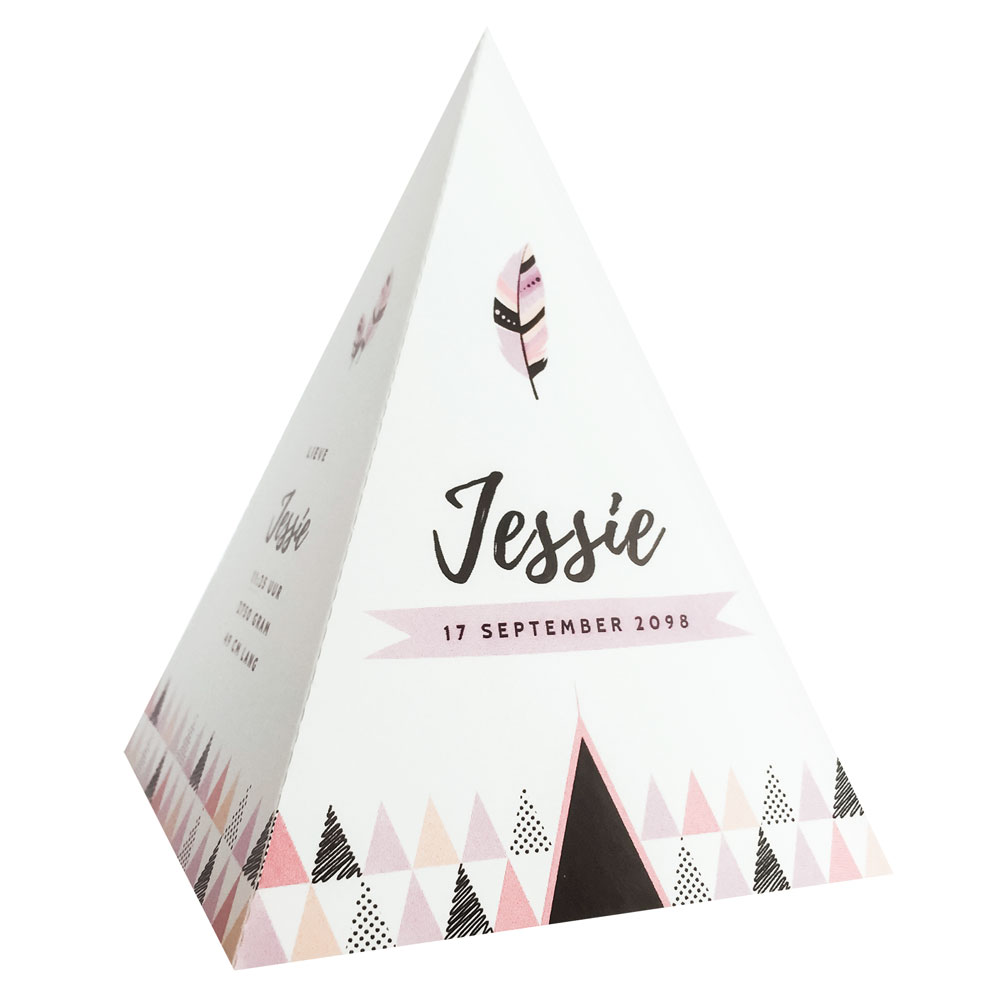 Gestanst geboortekaartje "Tipi tent - Roze veertje" Gestanst geboortekaartje "Tipi tent - Roze veertje"
