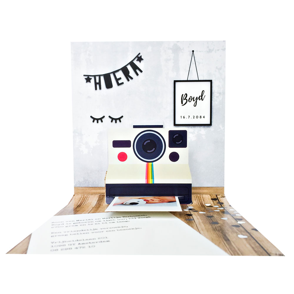 Pop-up kaart Polaroid grijze achtergrond.