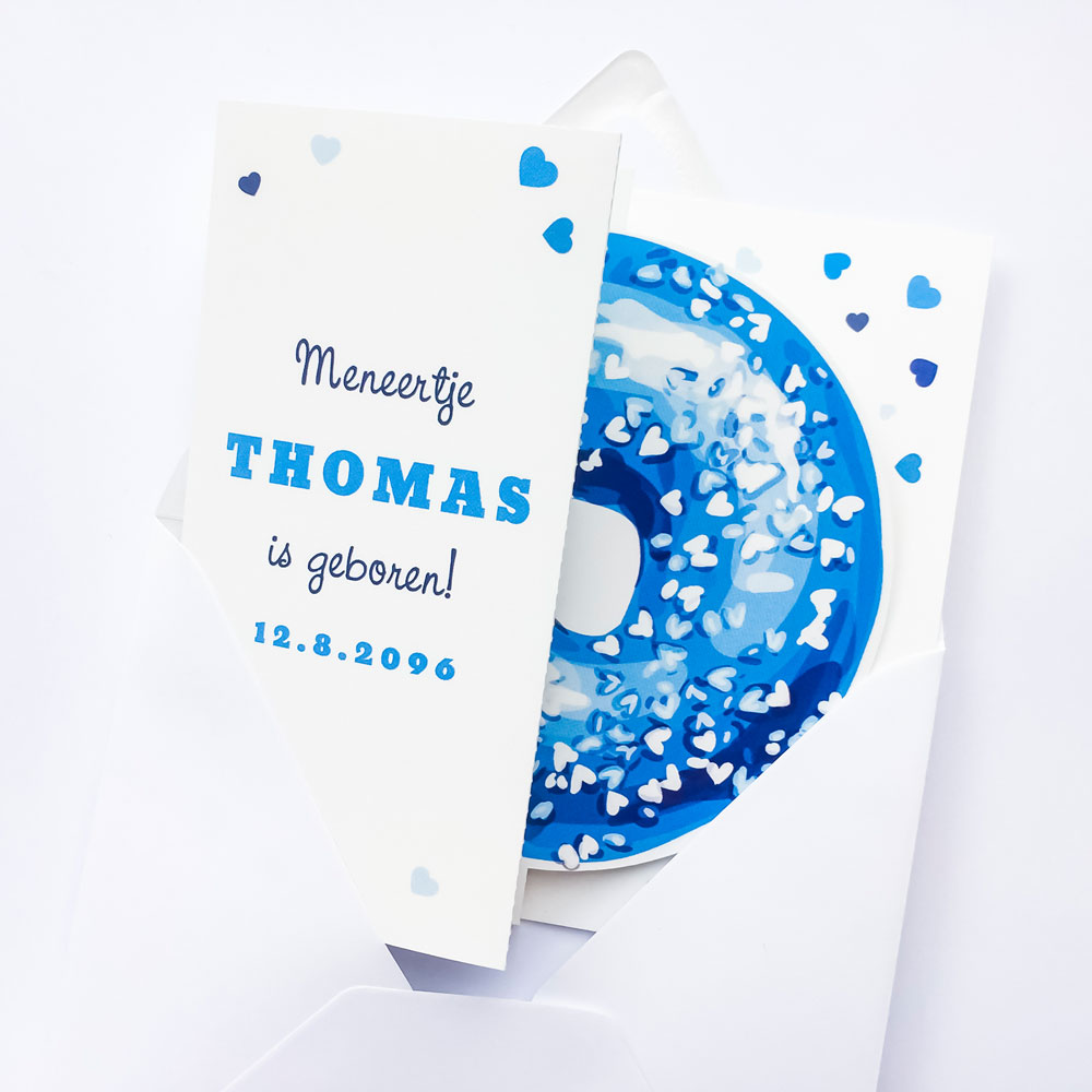 Geboortekaart blauwe donut met hartjes Geboortekaart blauwe donut met hartjes