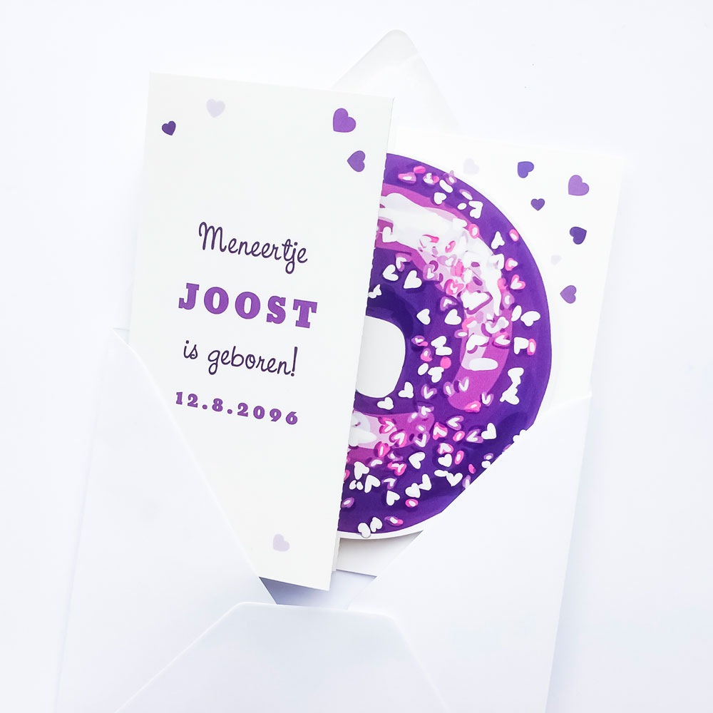 Geboortekaart paarse Donut en hartjes Geboortekaart paarse Donut en hartjes