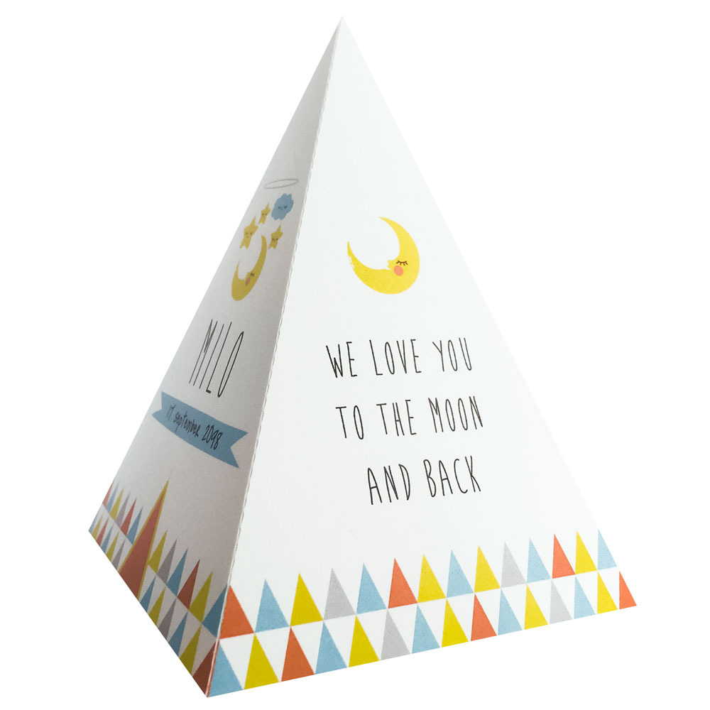 Gestanst geboortekaartje "Tipi tent - maan en sterren" Gestanst geboortekaartje "Tipi tent - maan en sterren"