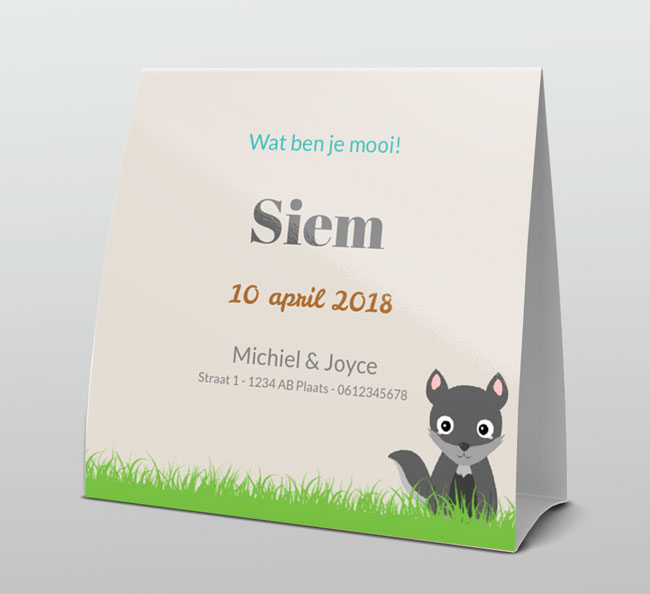 Wolfje in het gras Wolfje in het gras