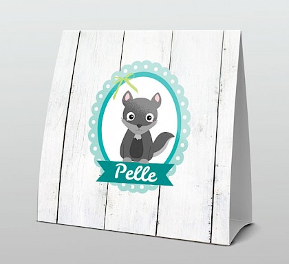 Wolf met groen strikje