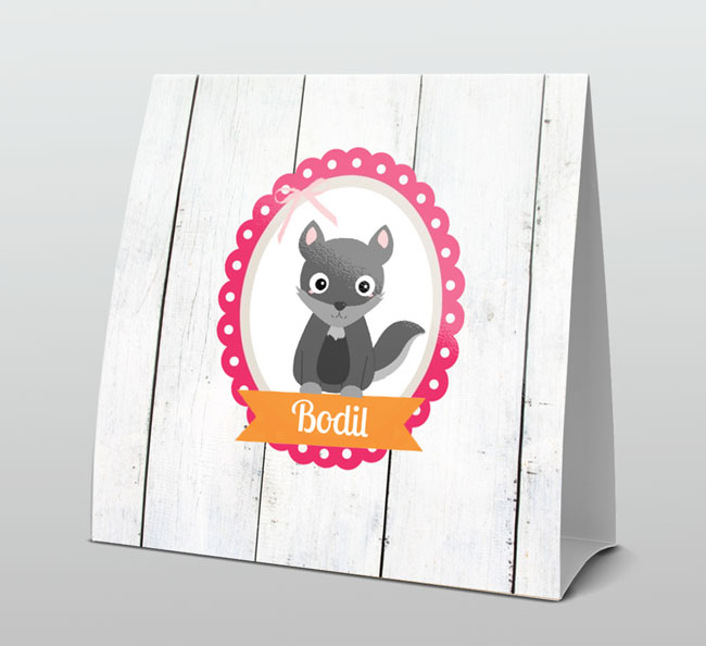 Wolf met roze strikje Wolf met roze strikje