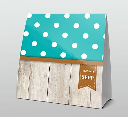 Bruin labeltje met hout en stippen