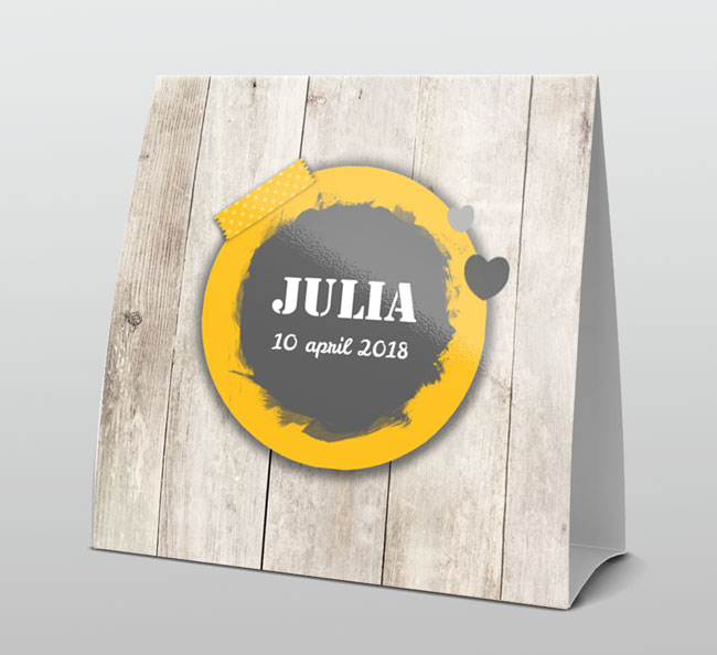 Super hip geel op steigerhout Super hip geel op steigerhout