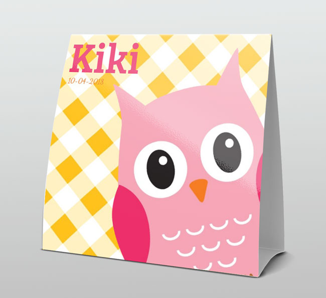 Roze uil met hippe kleuren Roze uil met hippe kleuren