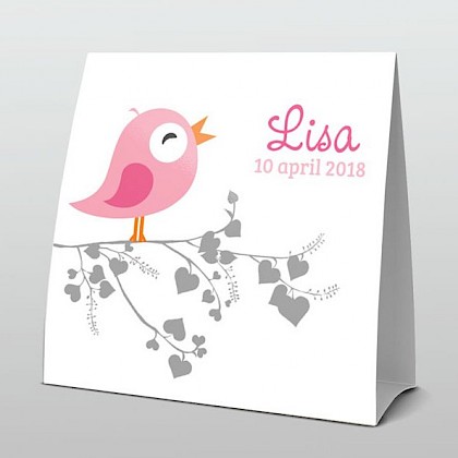 Roze vogeltje op grijs takje met hartjes