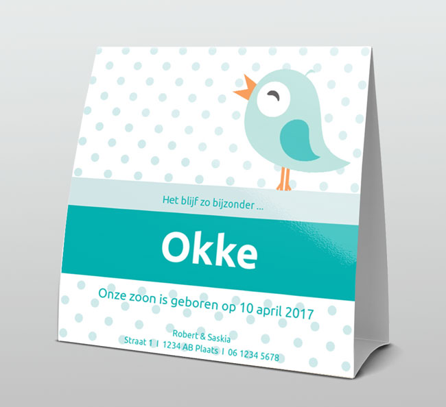 Vogeltje in rondje op hout Vogeltje in rondje op hout