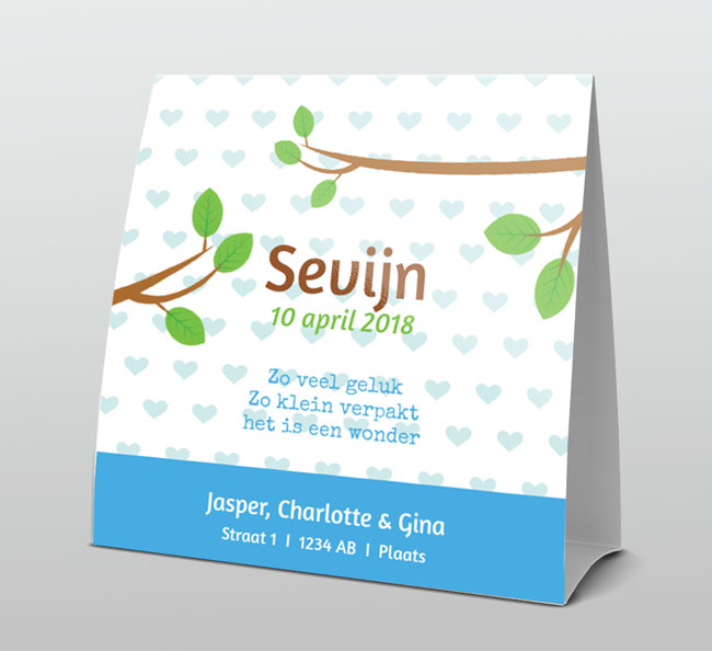 Lief blauw vogeltje op tak met hartjes Lief blauw vogeltje op tak met hartjes