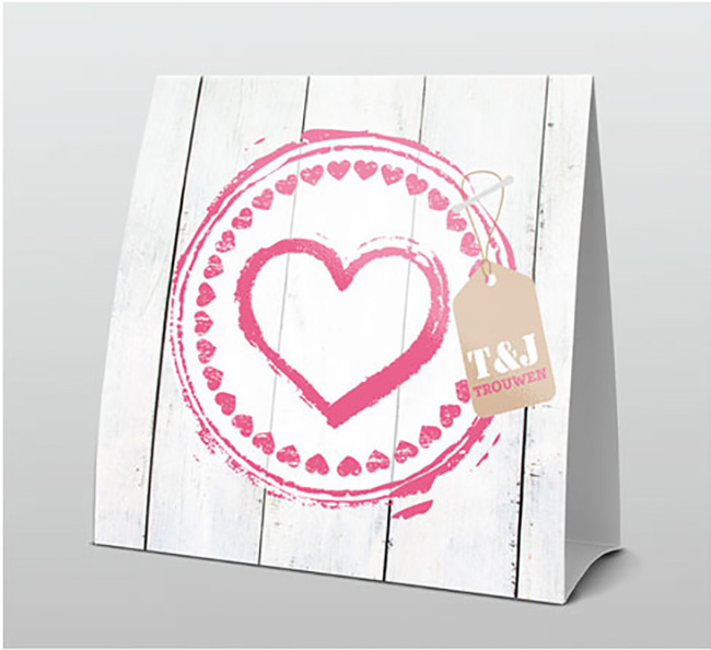 Groot roze hart op steigerhout Groot roze hart op steigerhout