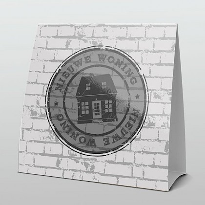 Stoere stempel op een stenen muur Stoere stempel op een stenen muur