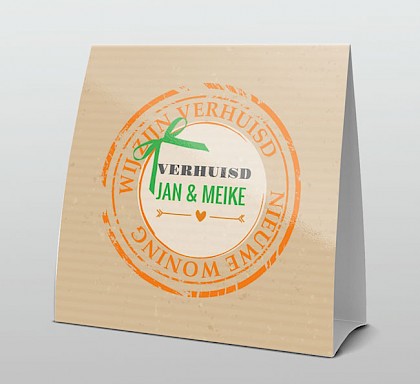 Wij zijn verhuisd oranje op karton