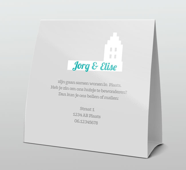 met blauwe sleutelbos met blauwe sleutelbos