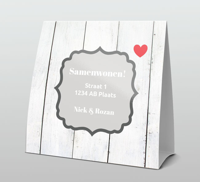 Stoer rood hart op hout Stoer rood hart op hout