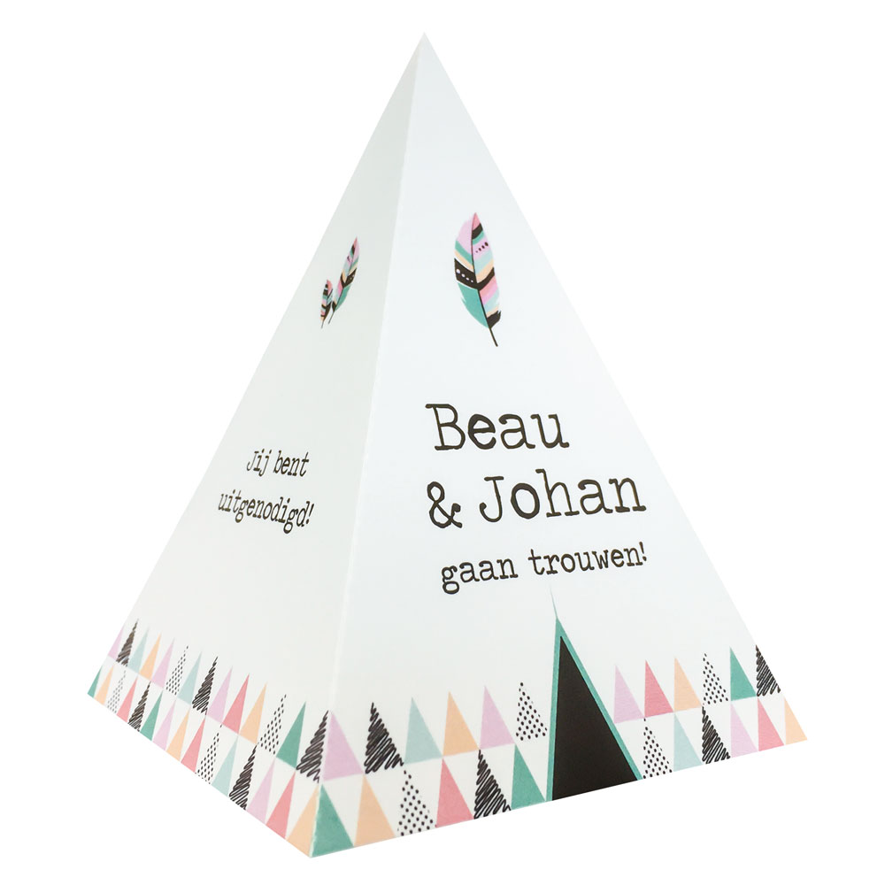 Trouwkaart tipi met veertje Trouwkaart tipi met veertje