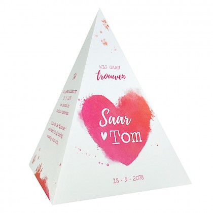 Gestanste trouwkaart tipi met hart