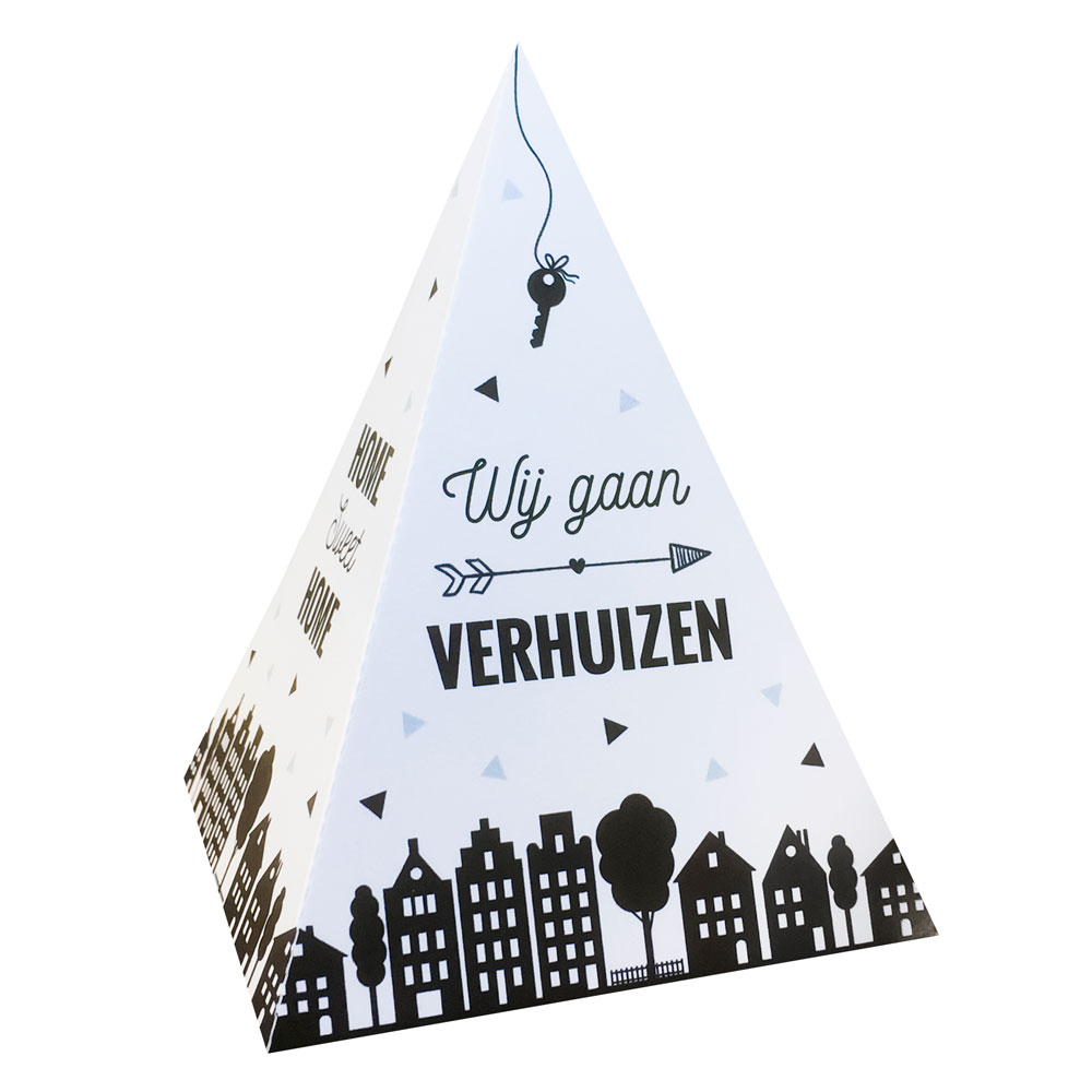 Gestanst verhuiskaartje "Tipi tent zwart/witte huisjes" Gestanst verhuiskaartje "Tipi tent zwart/witte huisjes"