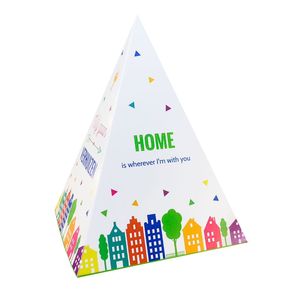 Gestanst verhuiskaartje "Tipi tent kleurrijke straat" Gestanst verhuiskaartje "Tipi tent kleurrijke straat"