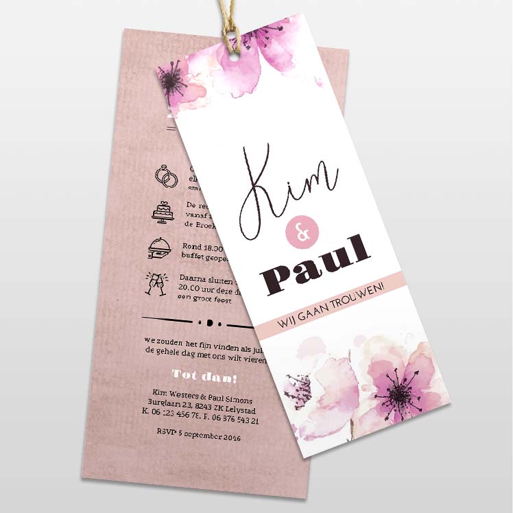 Trouwkaart stapelkaartje met bloemen Trouwkaart stapelkaartje met bloemen