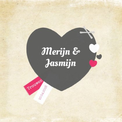 Gevouwen trouwkaart "Zwart hartje met labeltjes"