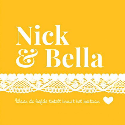 Gevouwen trouwkaart "Geel & Hartjes kant"