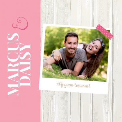 Gevouwen trouwkaart "Foto & Hout & Roze"